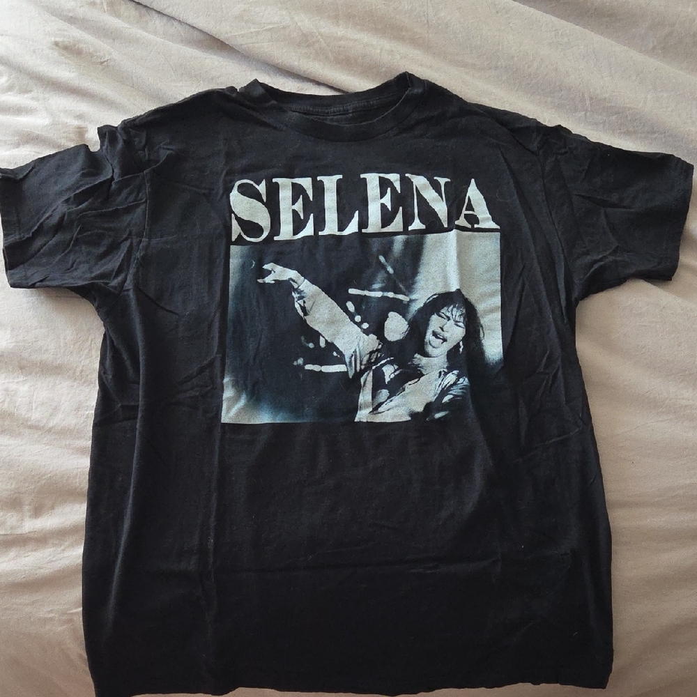 *4/$15 Deal* Black Selena Graphic T-Shirt